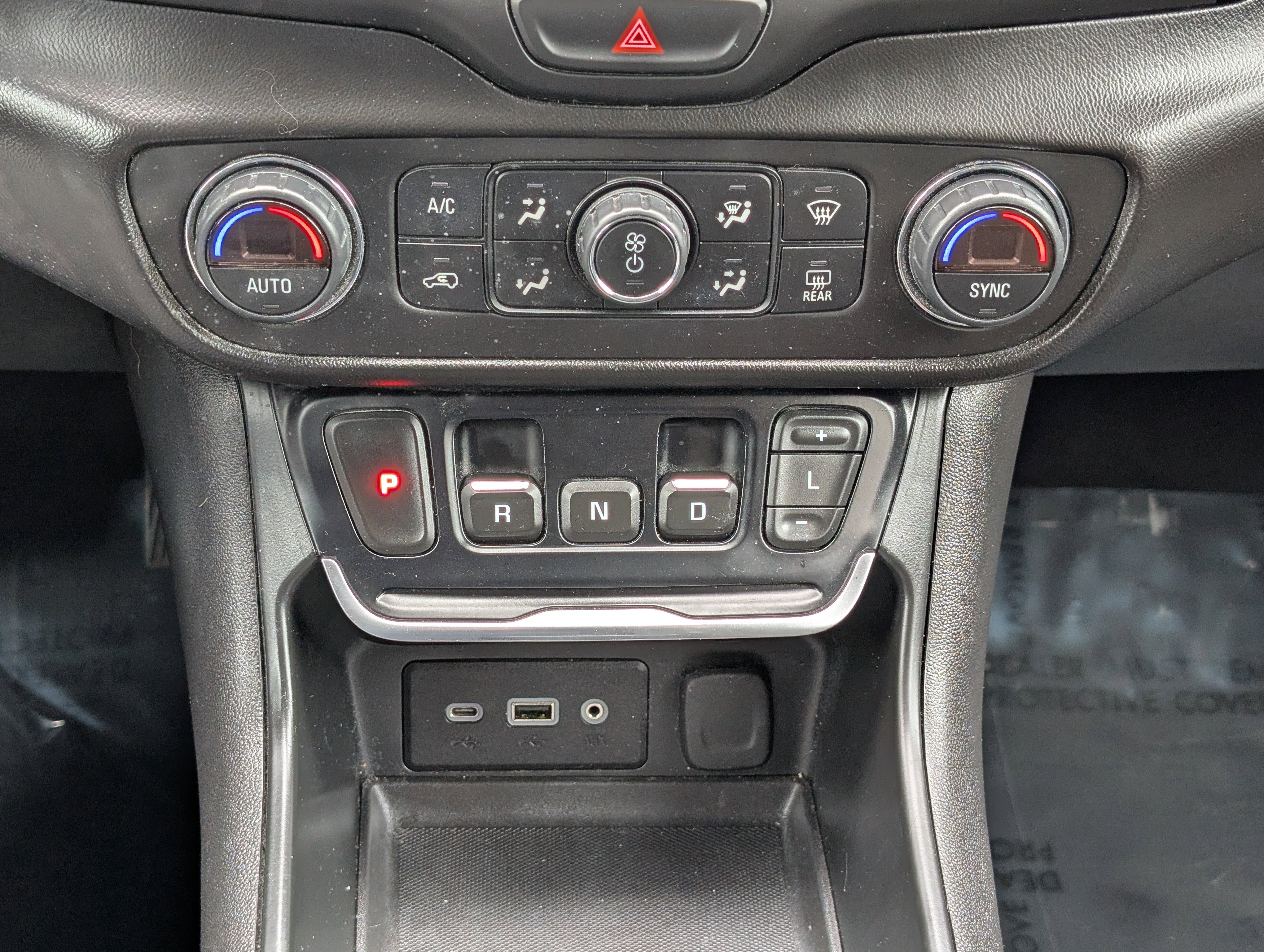 Used 2019 GMC Terrain SLE w/ Driver Convenience Package AWD/4WD image 24