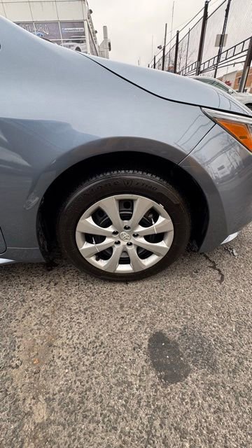 Used 2022 Toyota Corolla LE image 9