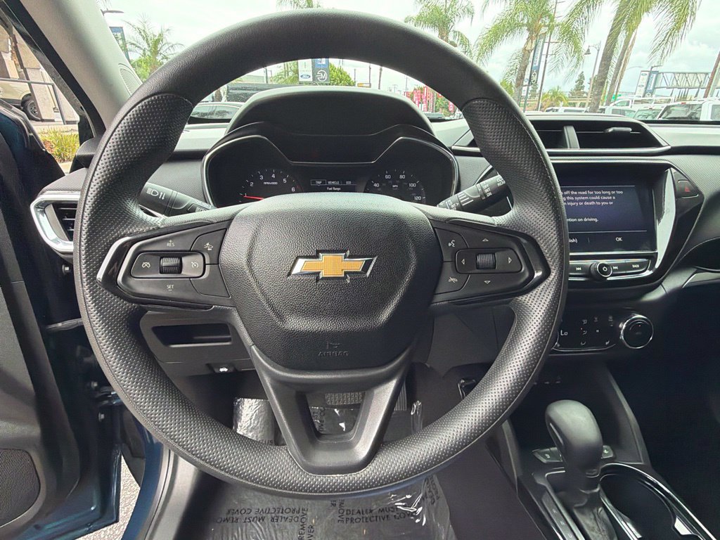 Used 2021 Chevrolet TrailBlazer LT w/ Convenience Package FWD image 28