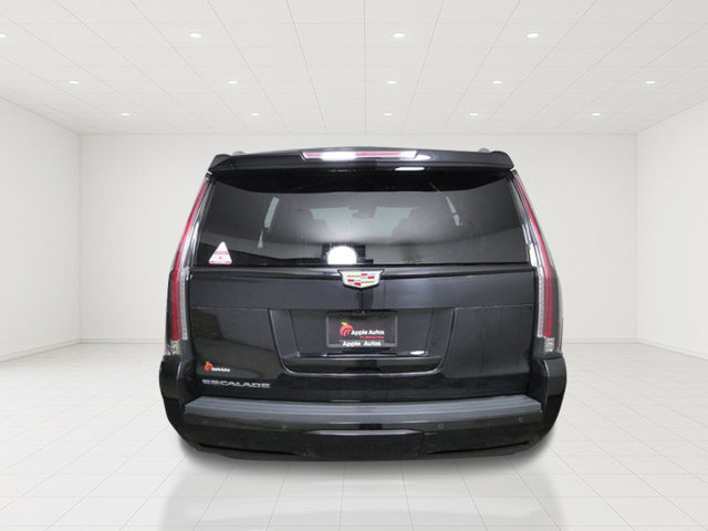 Used 2020 Cadillac Escalade Luxury w/ Escalade Sport Edition AWD/4WD image 6