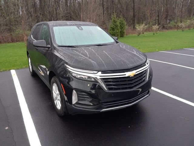 Used 2023 Chevrolet Equinox LT w/ Driver Convenience Package AWD/4WD image 2