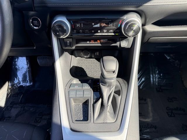 Used 2024 Toyota RAV4 XLE image 16