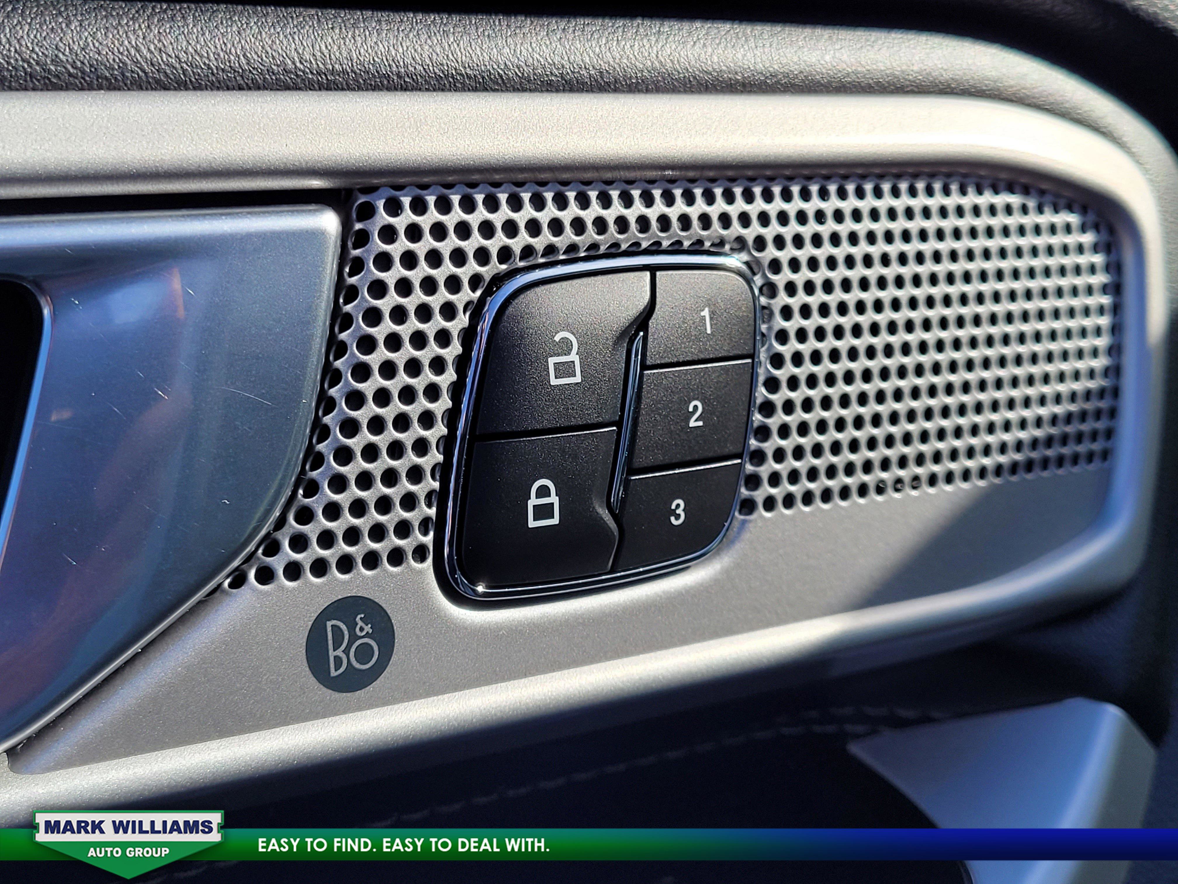 Certified 2022 Ford Explorer Limited w/ Equipment Group 301A image 35