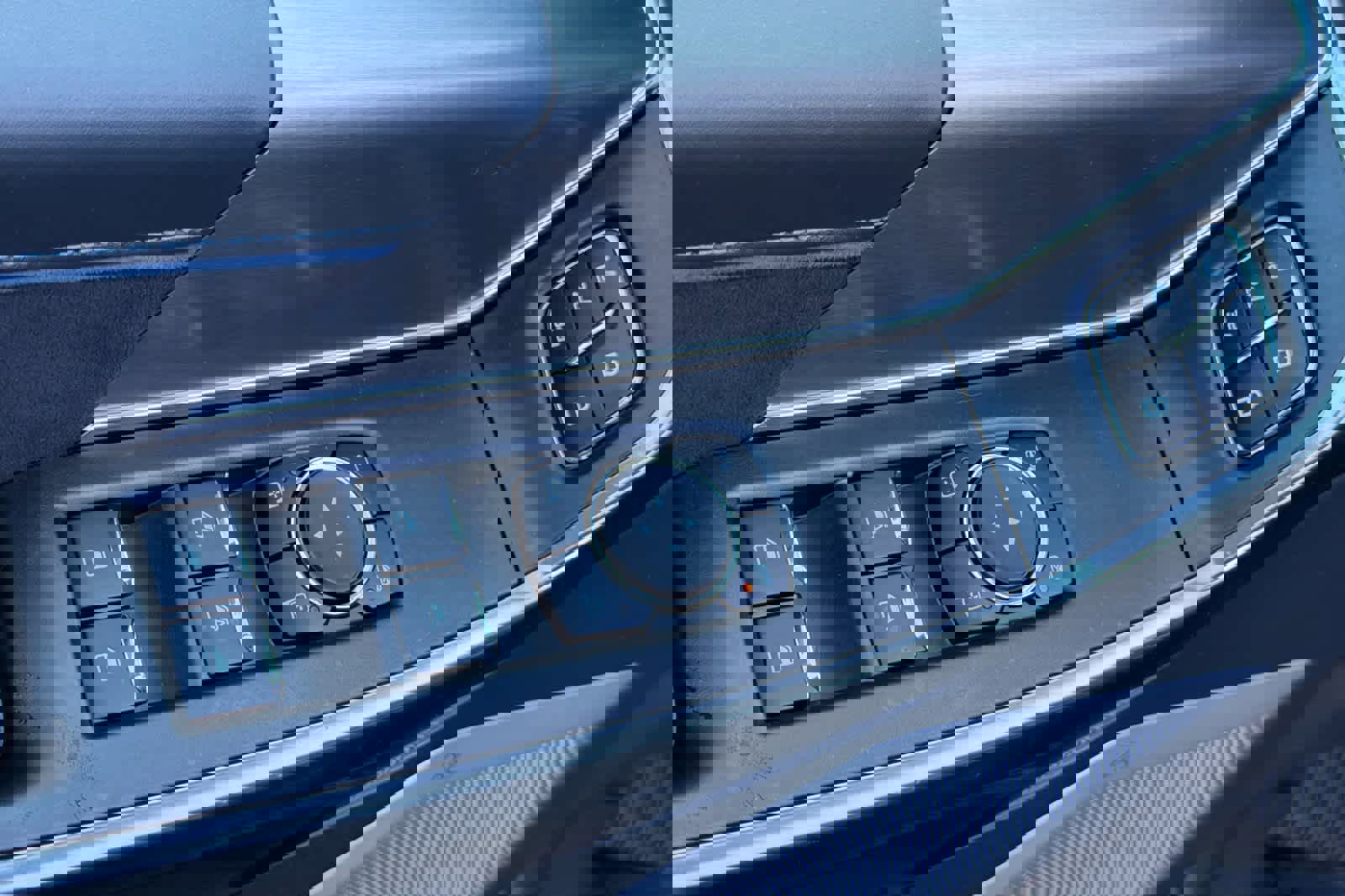 Certified 2025 Ford F150 Platinum w/ Equipment Group 702A High image 13