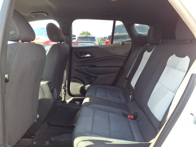 Used 2024 Chevrolet Trax RS FWD image 11