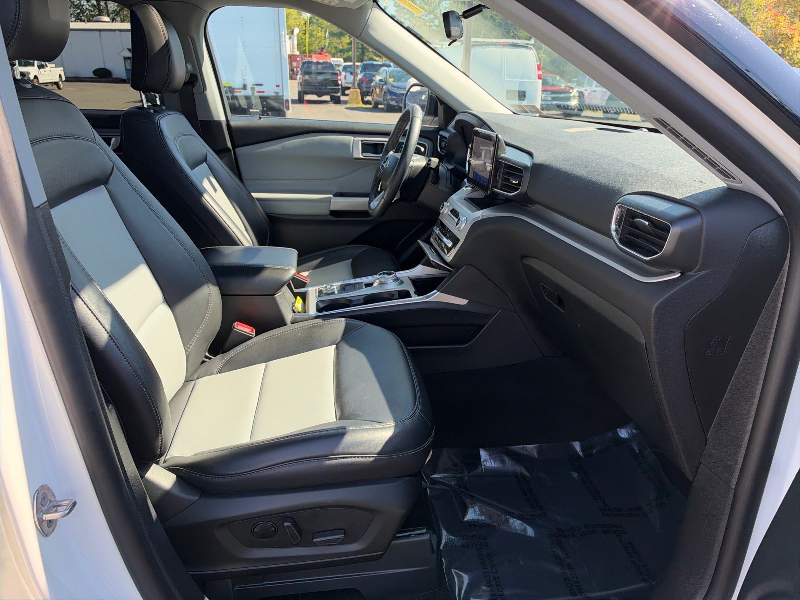 Certified 2023 Ford Explorer XLT w/ Equipment Group 202A AWD/4WD image 20