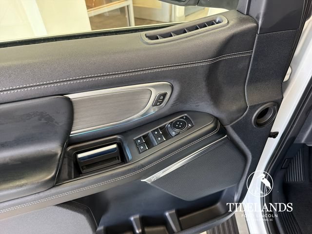 Certified 2025 Ford Expedition Platinum AWD/4WD image 15