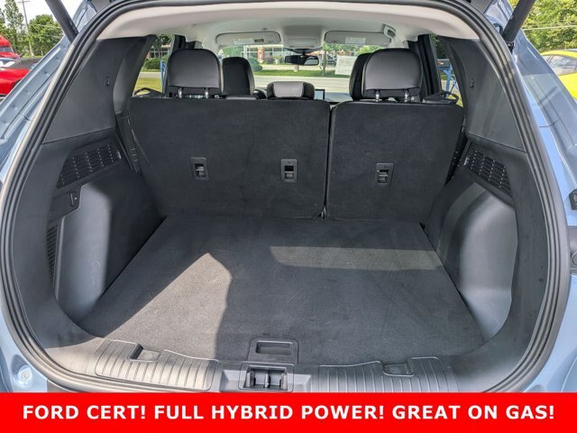 Certified 2024 Ford Escape Platinum AWD/4WD image 25