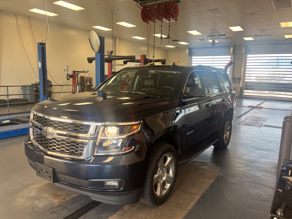 Used 2020 Chevrolet Tahoe LT w/ Luxury Package AWD/4WD image 2