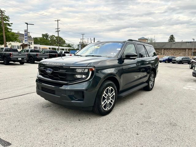 Certified 2025 Ford Expedition Active AWD/4WD image 6