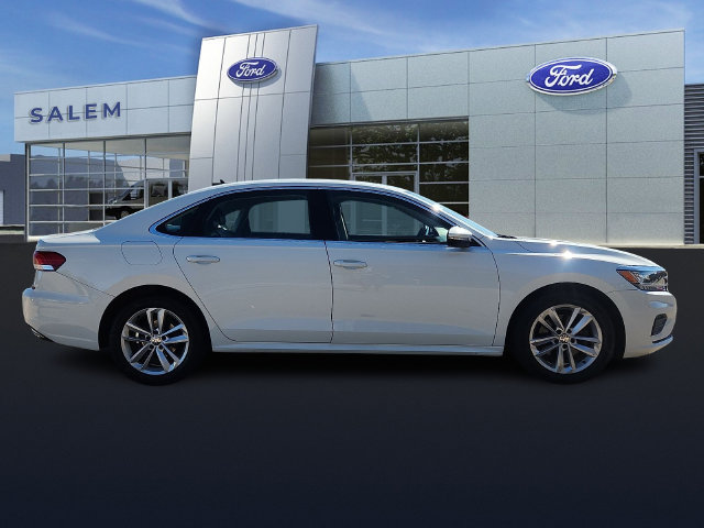 Used 2020 Volkswagen Passat 2.0T SE FWD image 2