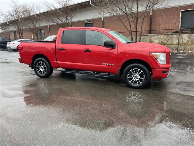 Used 2022 Nissan Titan SV w/ Accessory Utility Package image 2