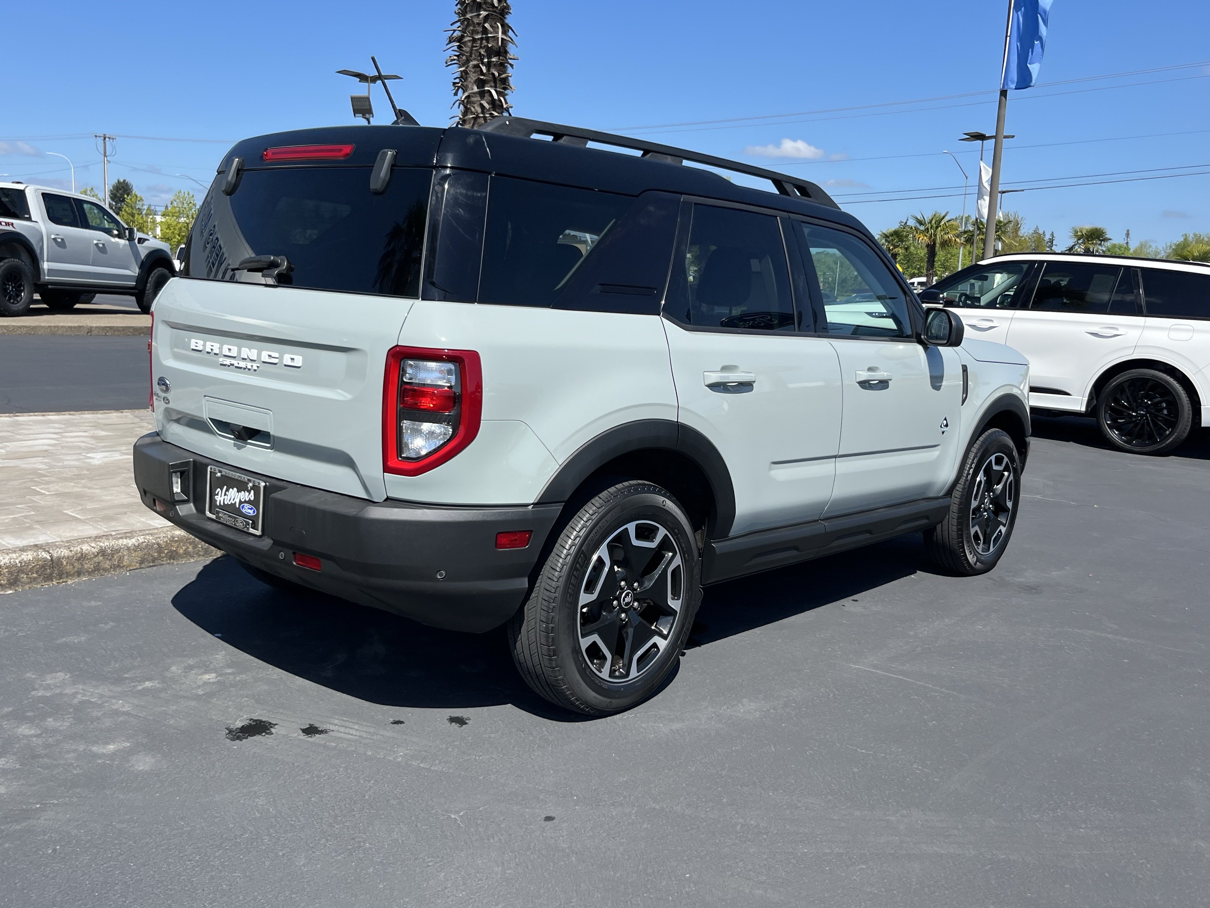 Certified 2024 Ford Bronco Sport Outer Banks w/ Tech Package AWD/4WD image 3