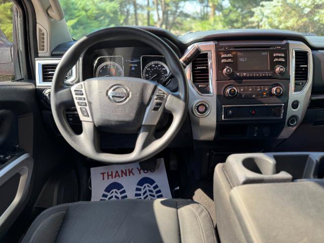Used 2017 Nissan Titan SV RWD image 13