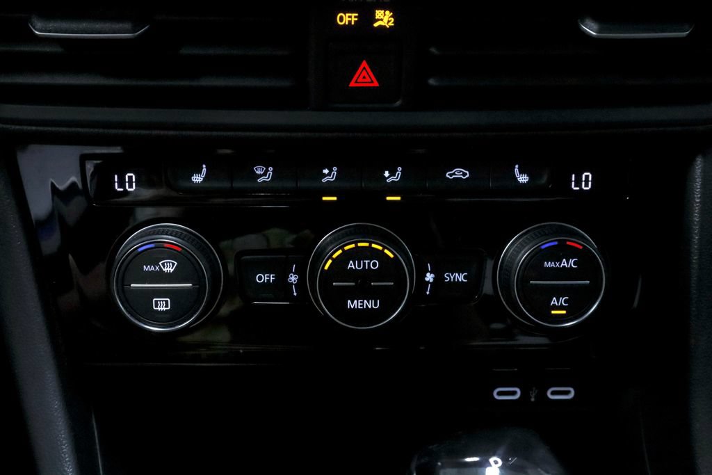 Used 2024 Volkswagen Jetta SE FWD image 30