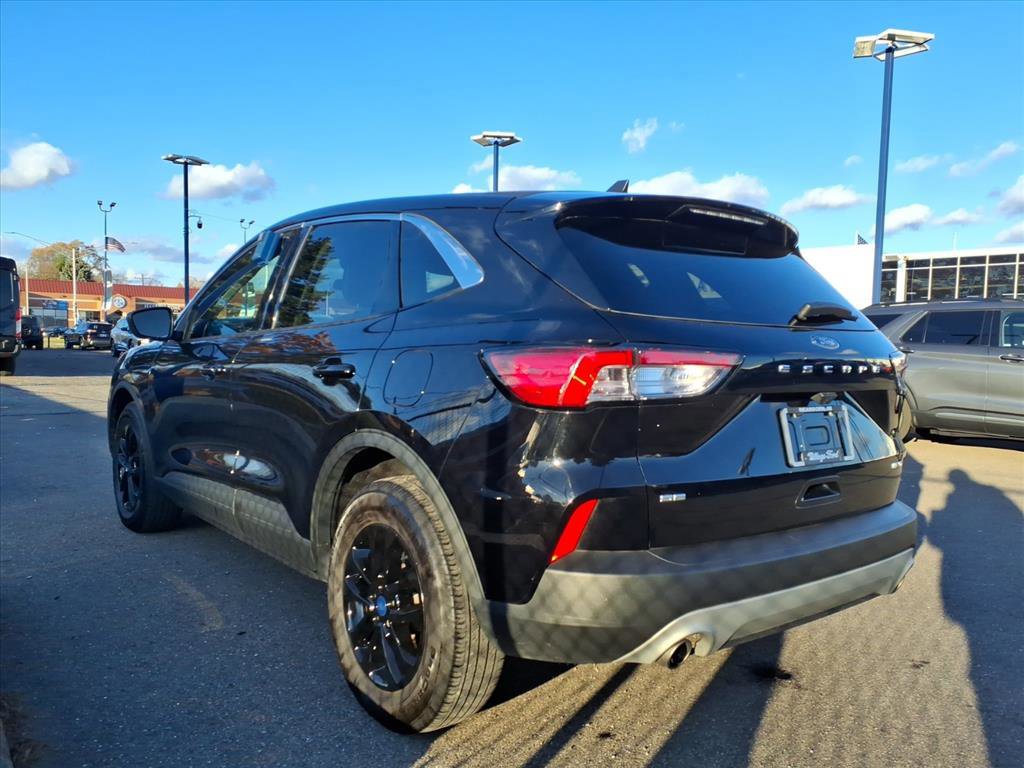 Certified 2022 Ford Escape SE image 4