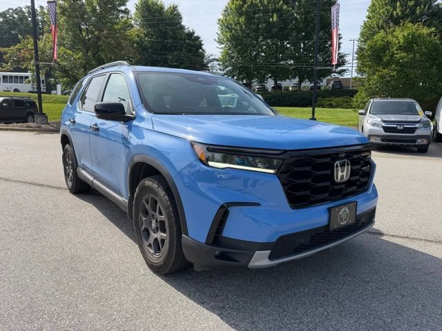 Used 2024 Honda Pilot TrailSport image 4