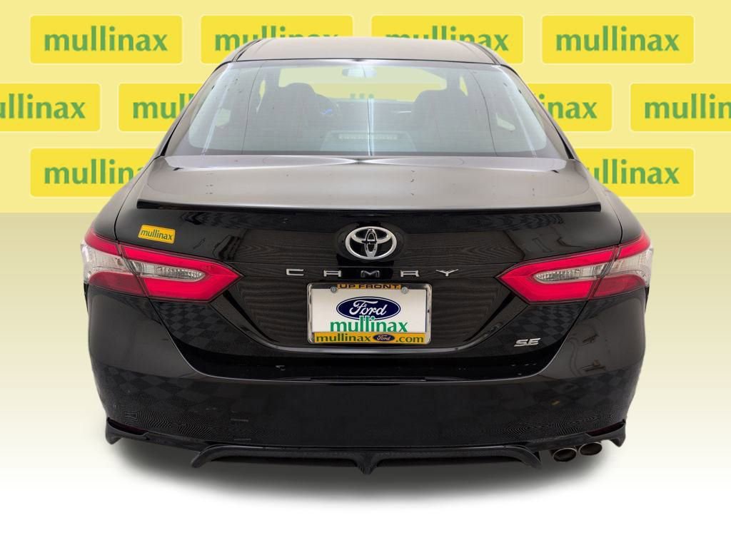 Used 2018 Toyota Camry SE image 32