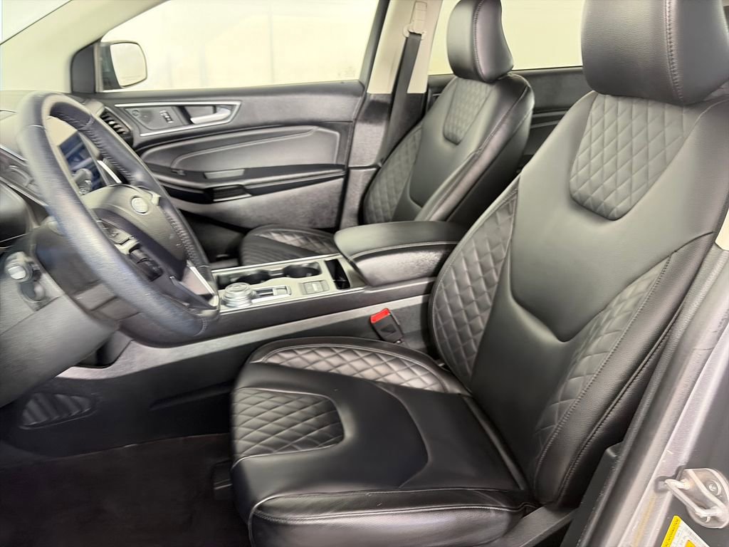 Certified 2024 Ford Edge Titanium AWD/4WD image 11