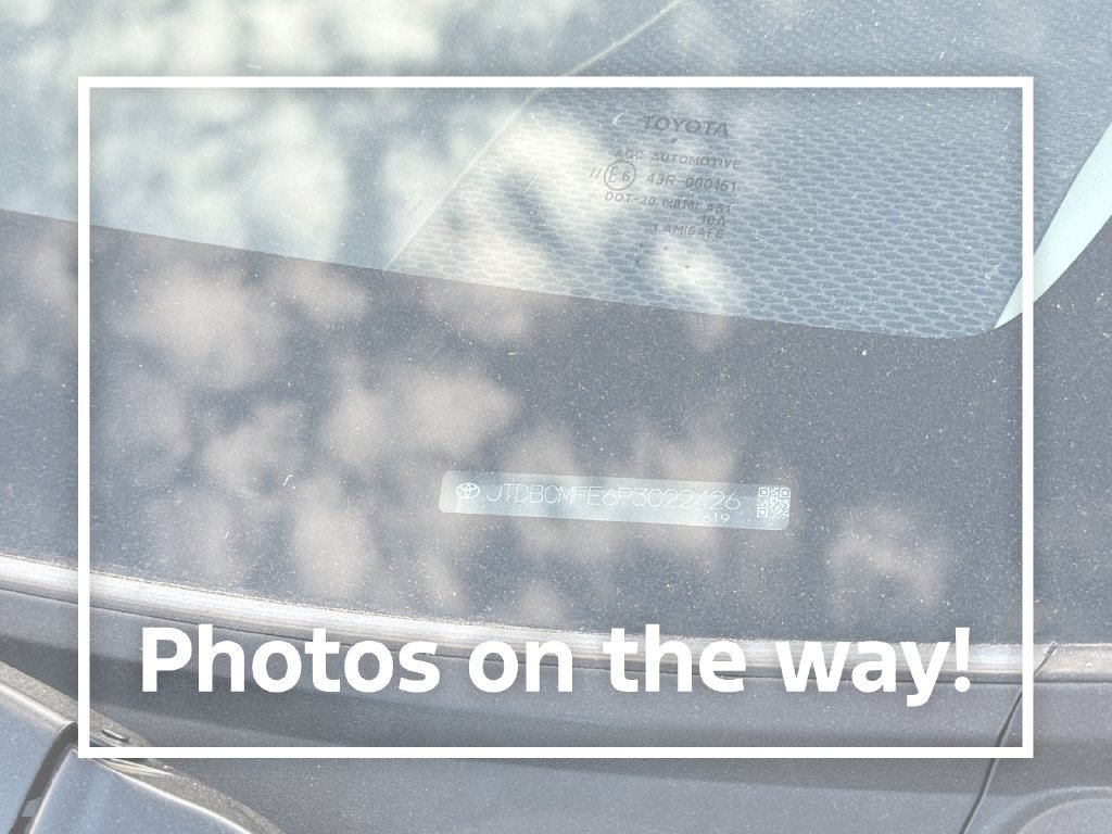 Used 2023 Toyota Corolla LE w/ Carpet Mat Package (TMS) FWD image 2