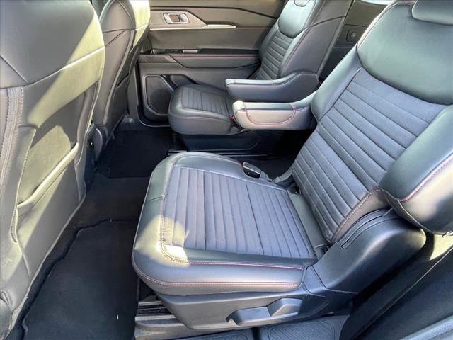 Certified 2025 Ford Explorer ST-Line image 13