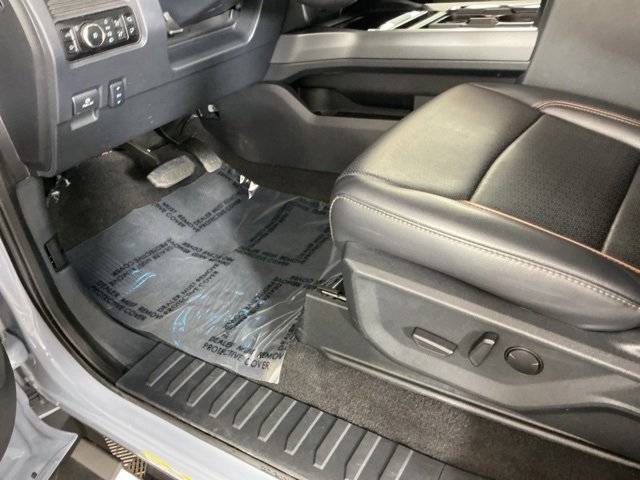 Certified 2025 Ford F450 Lariat w/ FX4 Off-Road Package image 18