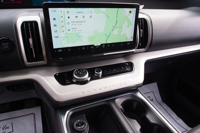 Certified 2025 Ford Expedition Active image 26