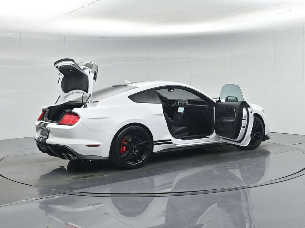 Certified 2022 Ford Mustang Shelby GT500 w/ Technology Package RWD image 6