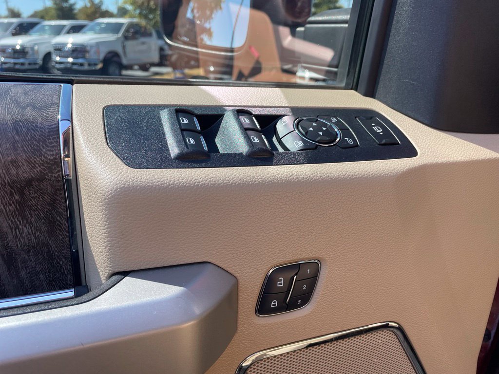 Certified 2018 Ford F250 Lariat w/ Lariat Ultimate Package AWD/4WD image 12