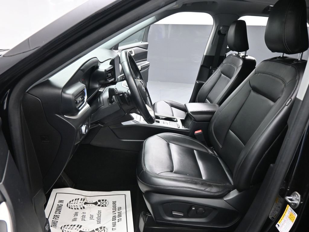 Certified 2020 Ford Explorer XLT w/ Equipment Group 202A image 38
