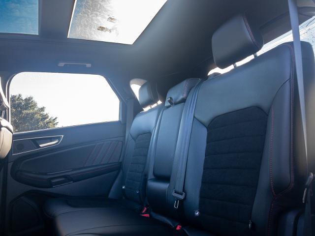 Certified 2023 Ford Edge ST-Line image 8