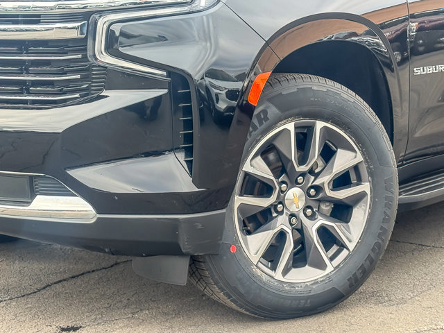 Used 2021 Chevrolet Suburban LT image 10