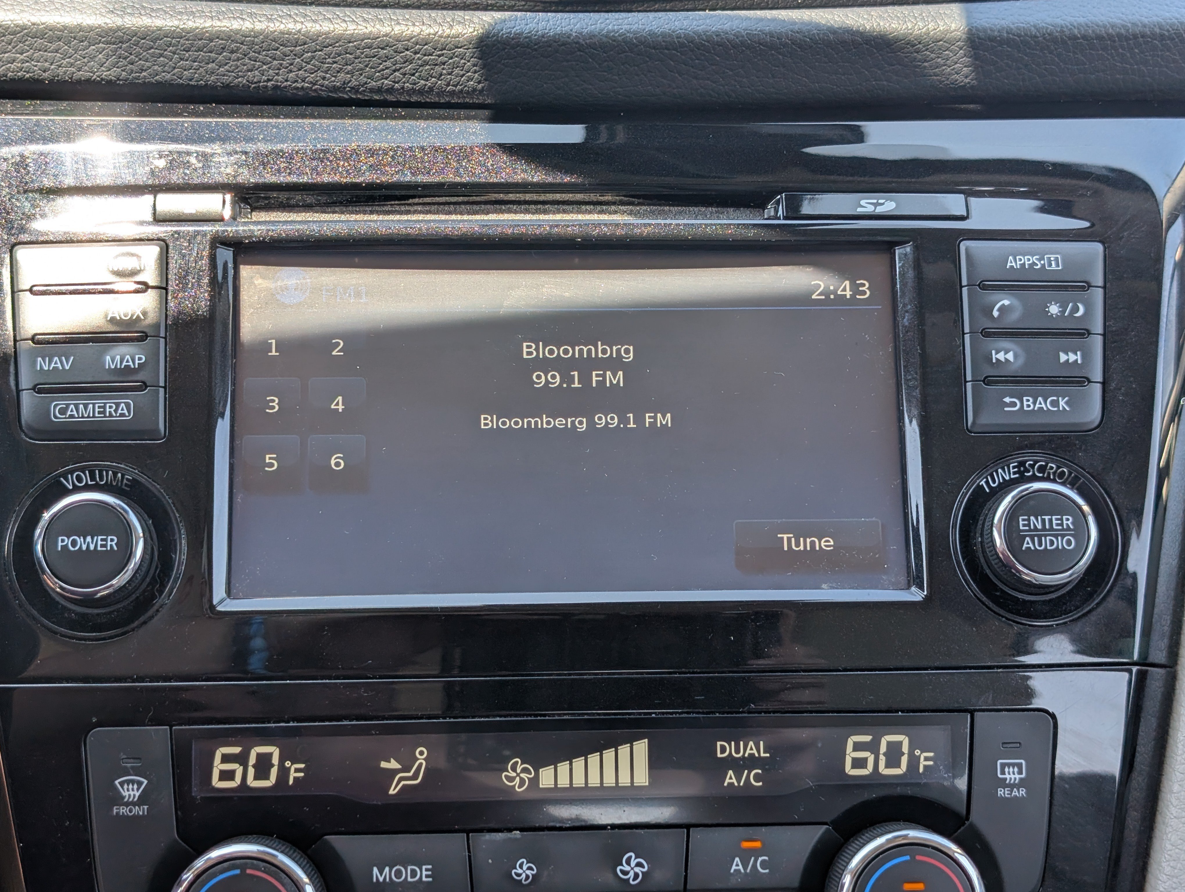 Used 2018 Nissan Rogue Sport SL w/ SL Premium Package FWD image 28