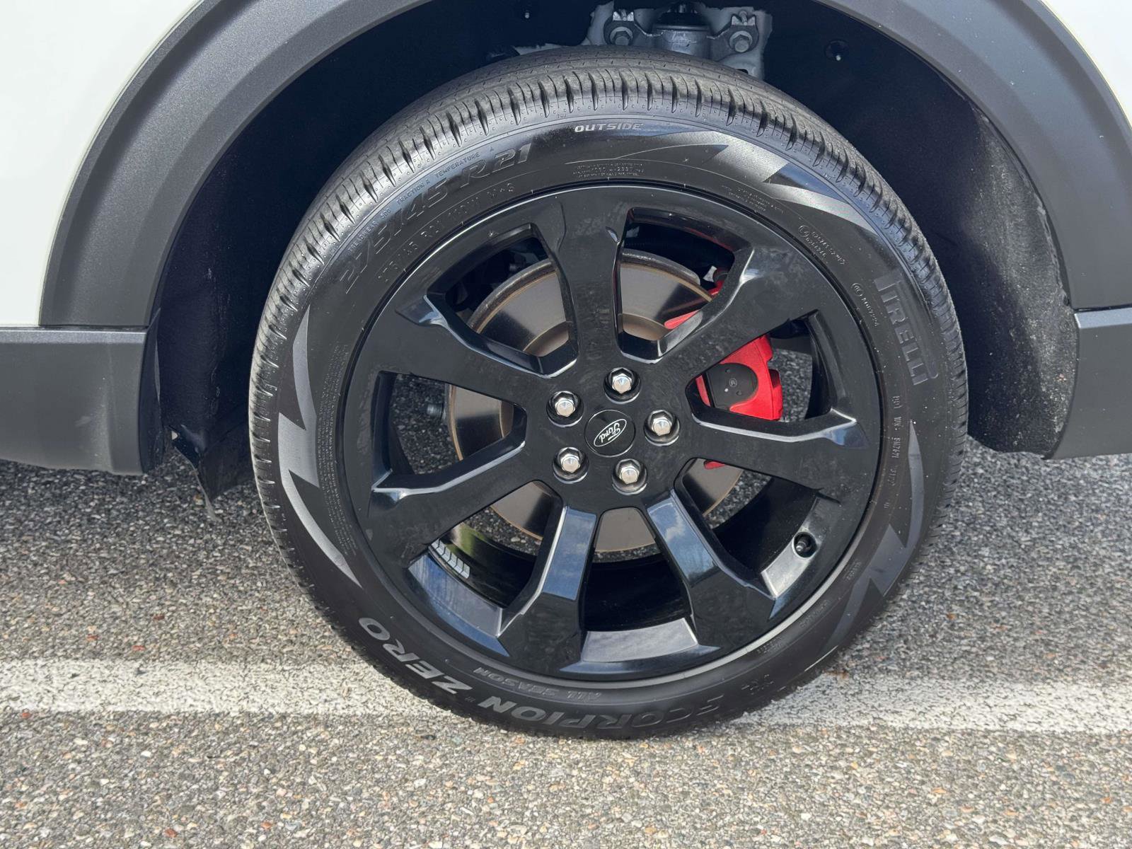 Certified 2022 Ford Explorer ST w/ ST Street Pack image 8