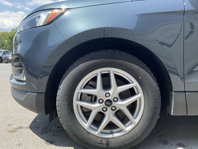Certified 2024 Ford Edge SEL w/ Convenience Package AWD/4WD image 11