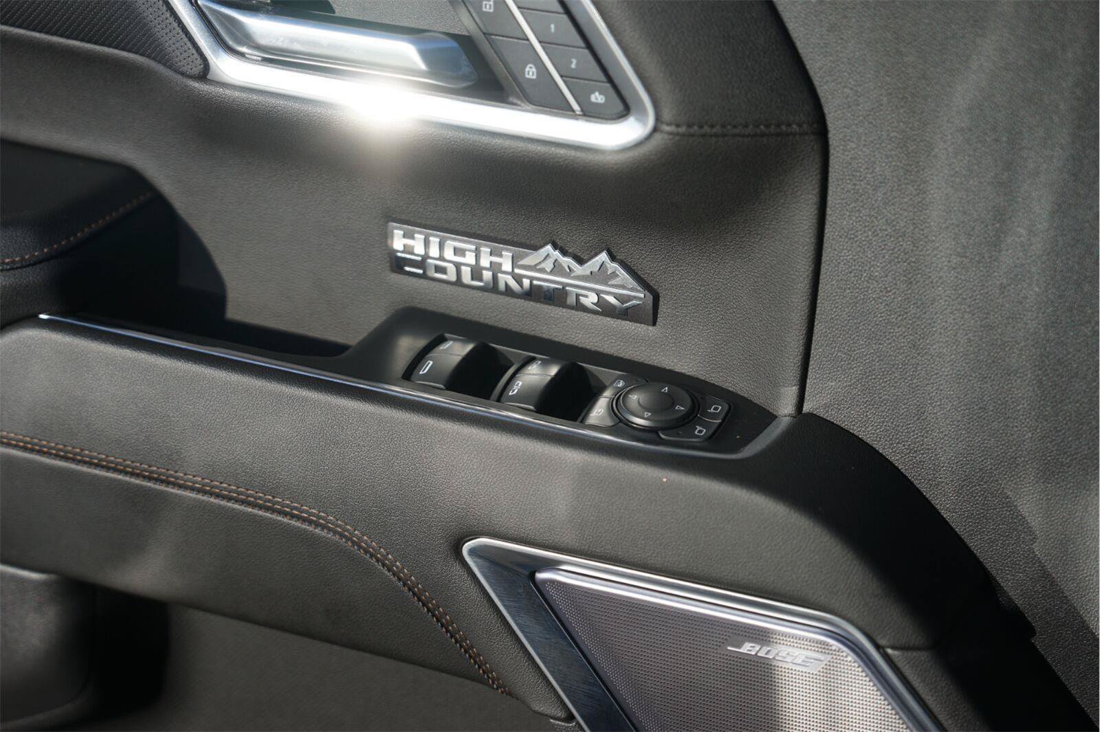 Used 2024 Chevrolet Silverado 1500 High Country w/ High Country Premium Package AWD/4WD image 31