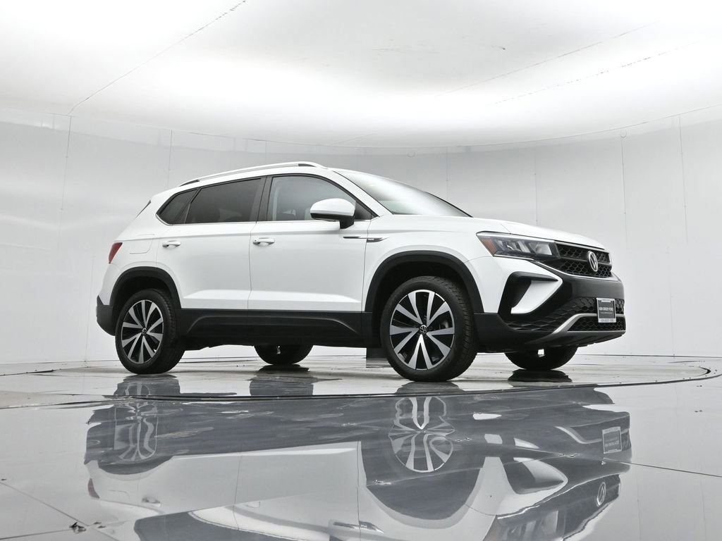 Used 2022 Volkswagen Taos SE image 5
