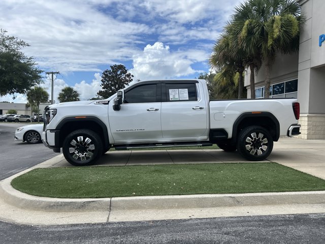 Used 2025 GMC Sierra 2500 Denali w/ Technology Package AWD/4WD image 8