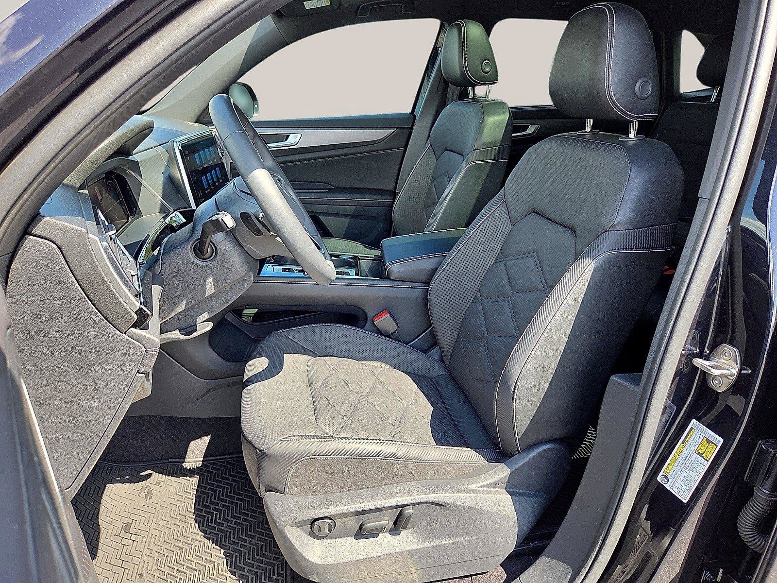 Used 2024 Volkswagen Atlas Cross Sport SE w/ Panoramic Sunroof Package AWD/4WD image 16