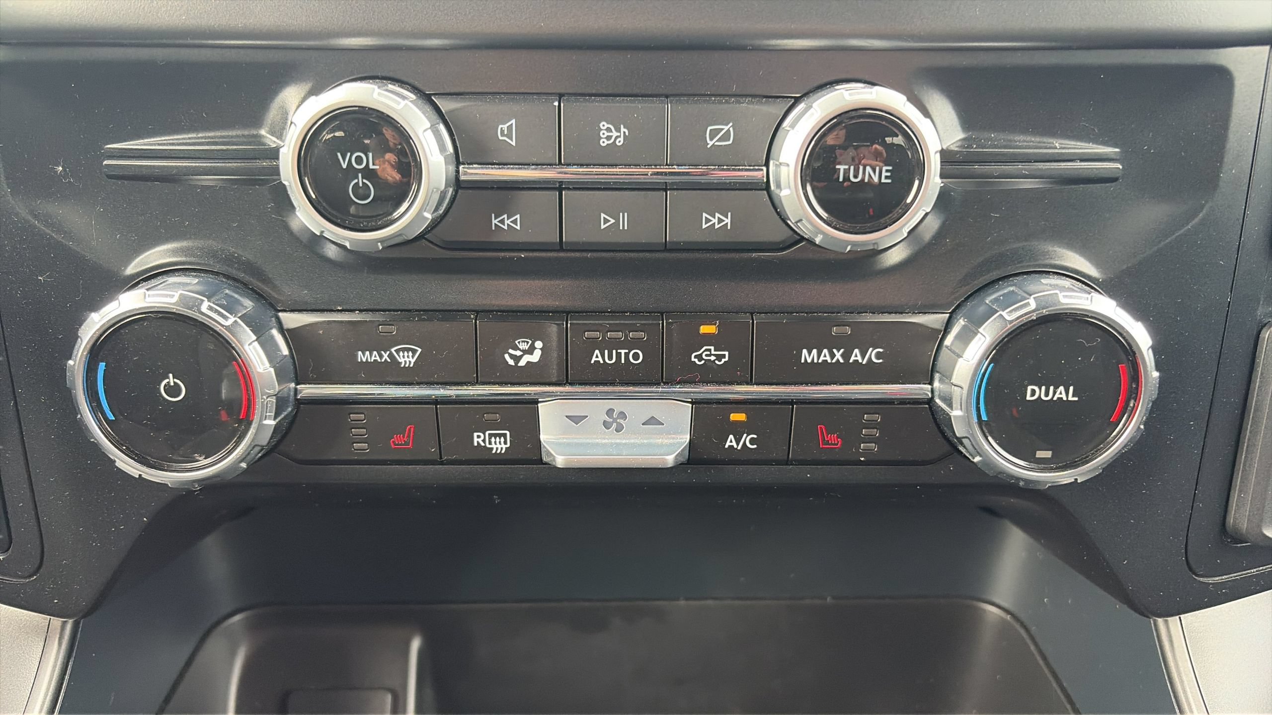 Certified 2024 Ford F150 XLT w/ Equipment Group 302A MID AWD/4WD image 26