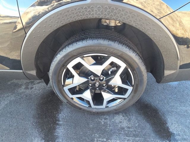 Used 2024 Hyundai Santa Cruz Limited image 15