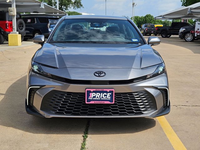 Used 2025 Toyota Camry SE video 2