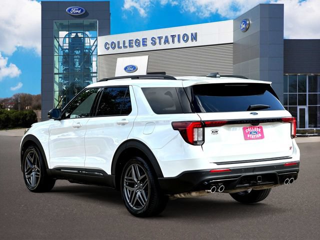 Certified 2025 Ford Explorer ST w/ Sun And Sound Package AWD/4WD image 5