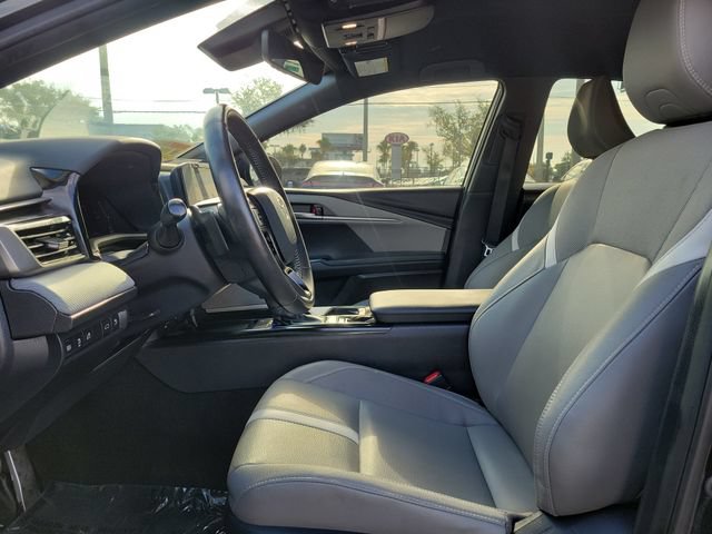 Used 2025 Toyota Camry SE w/ Convenience Package FWD image 20