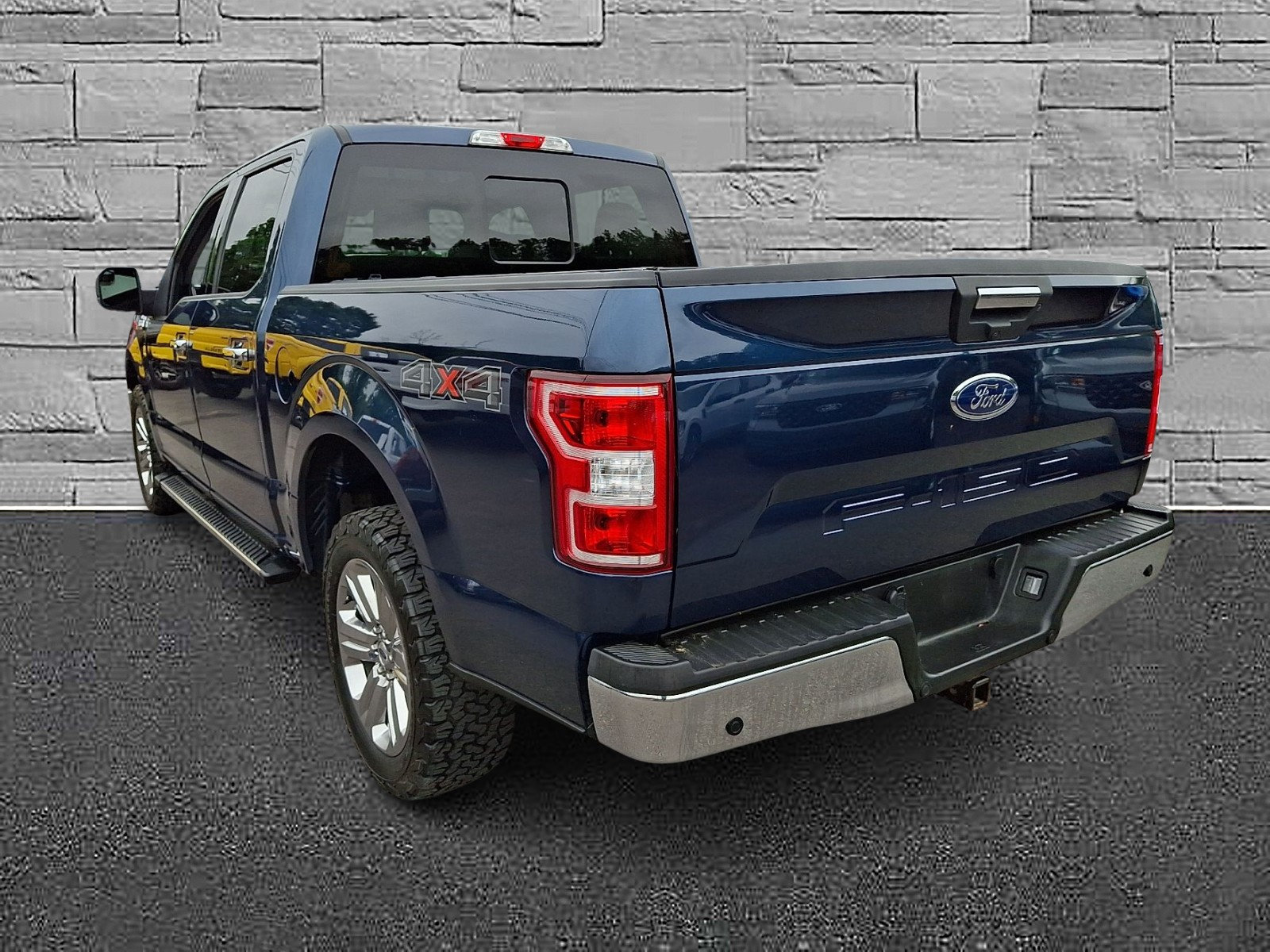 Certified 2018 Ford F150 XLT w/ Equipment Group 302A Luxury AWD/4WD image 8