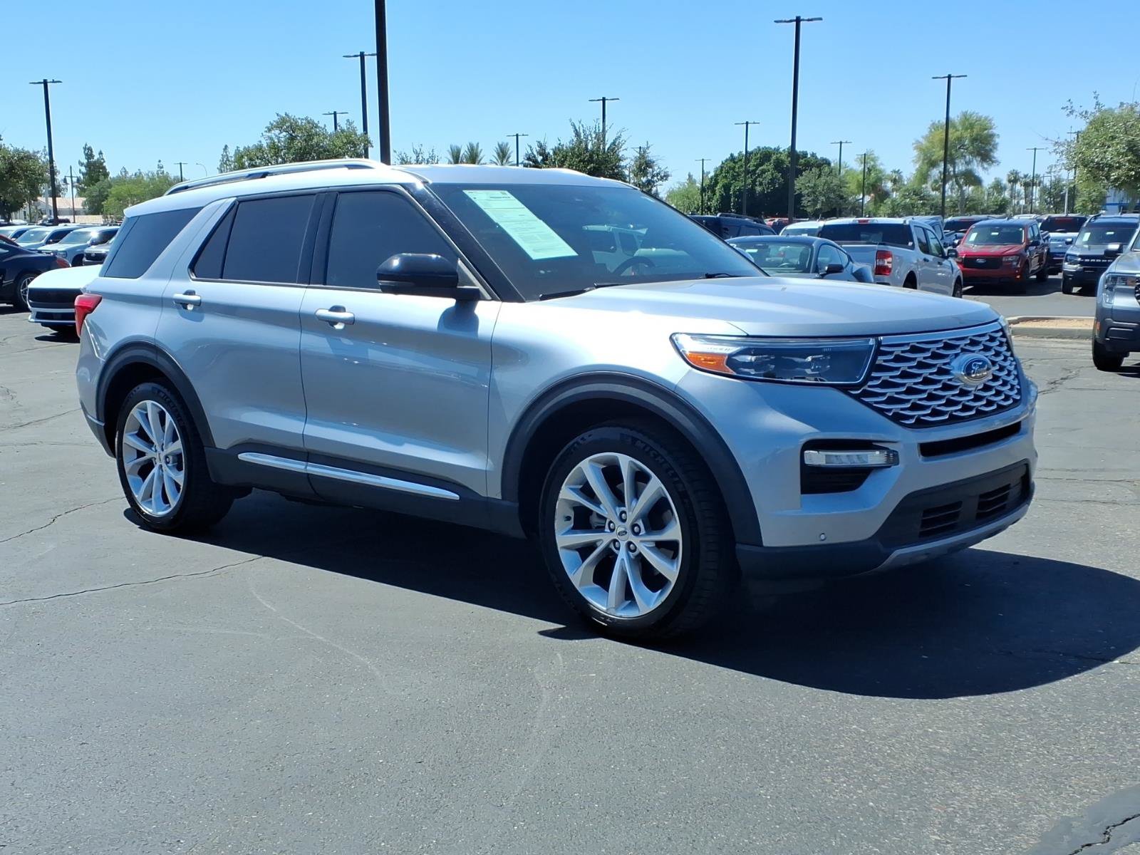 Certified 2022 Ford Explorer Platinum w/ Equipment Group 601A RWD image 8