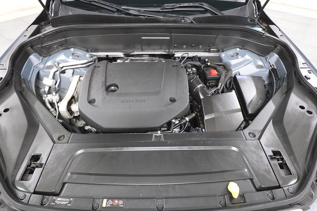 Used 2023 Volvo XC90 B6 Plus image 33