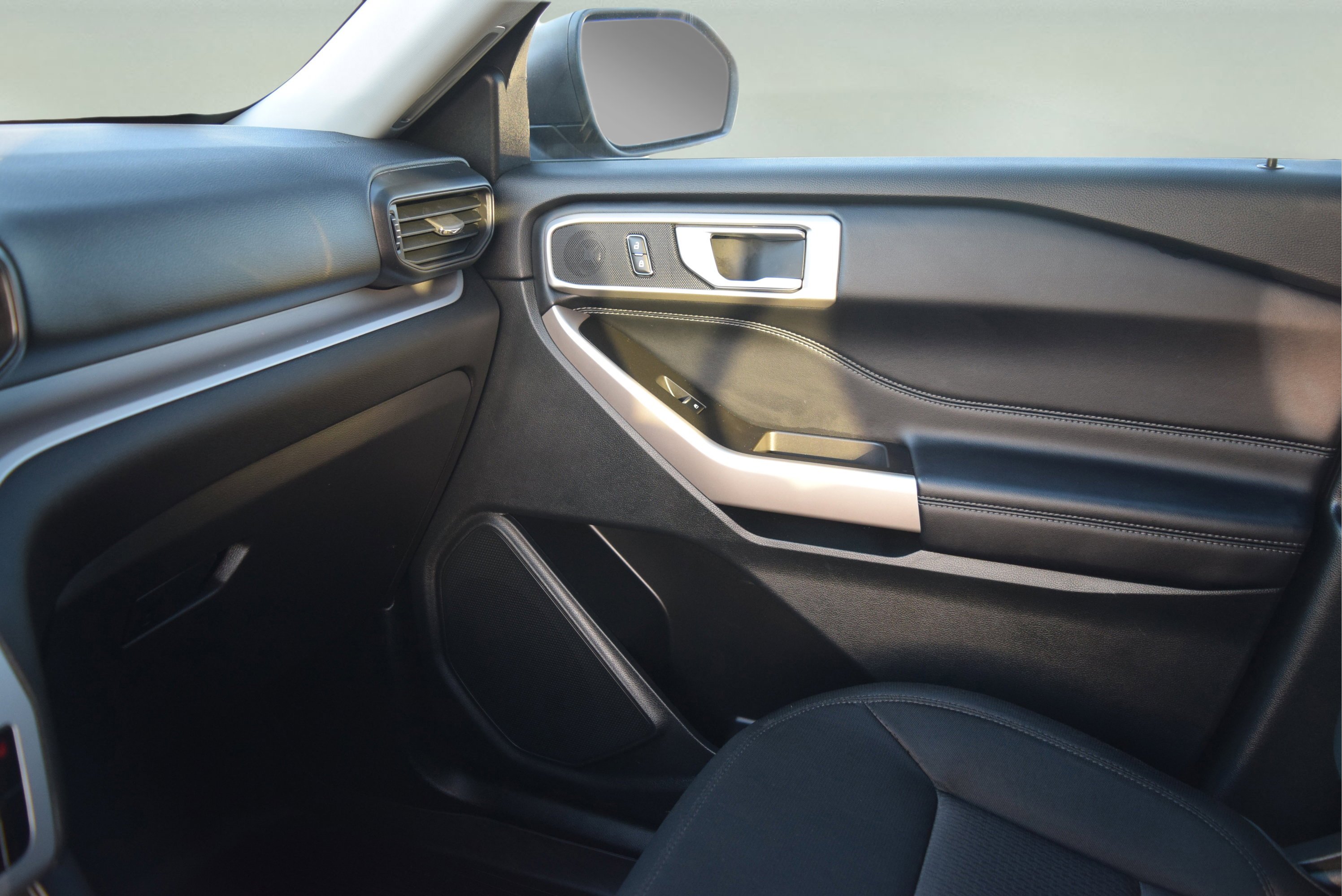 Certified 2023 Ford Explorer XLT image 16