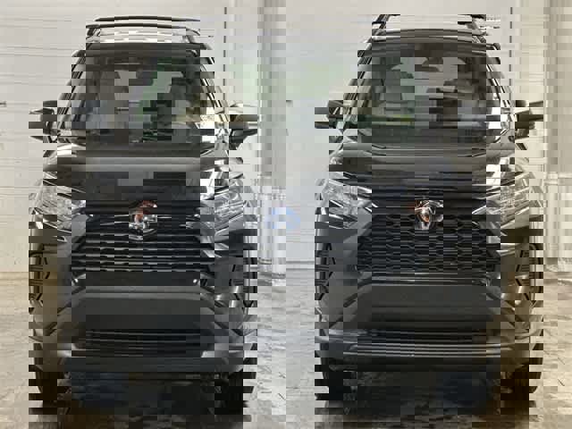 Used 2021 Toyota RAV4 LE image 8