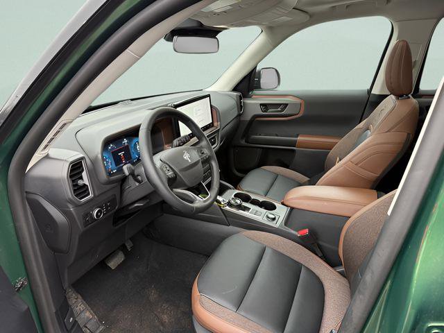 Certified 2025 Ford Bronco Sport Outer Banks w/ Outer Banks Tech Package+ AWD/4WD image 4